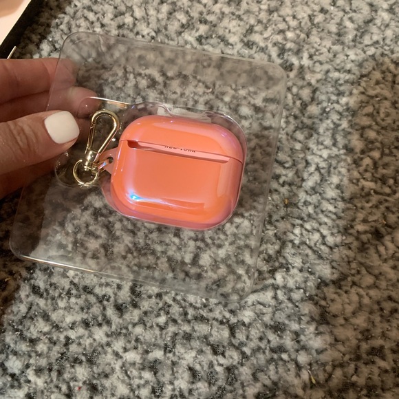 Kate Spade air pod case - Picture 1 of 2